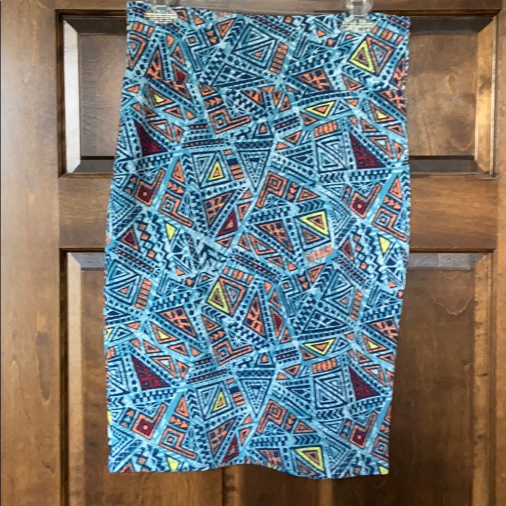 LuLaRoe Cassie Skirt Medium great print!